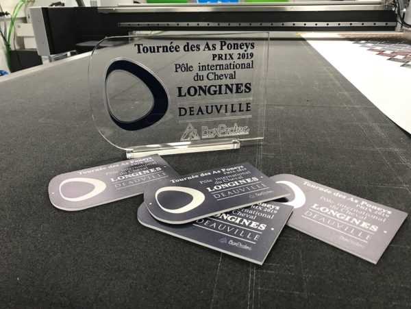 trophée plexiglass gravé Longines Deauville